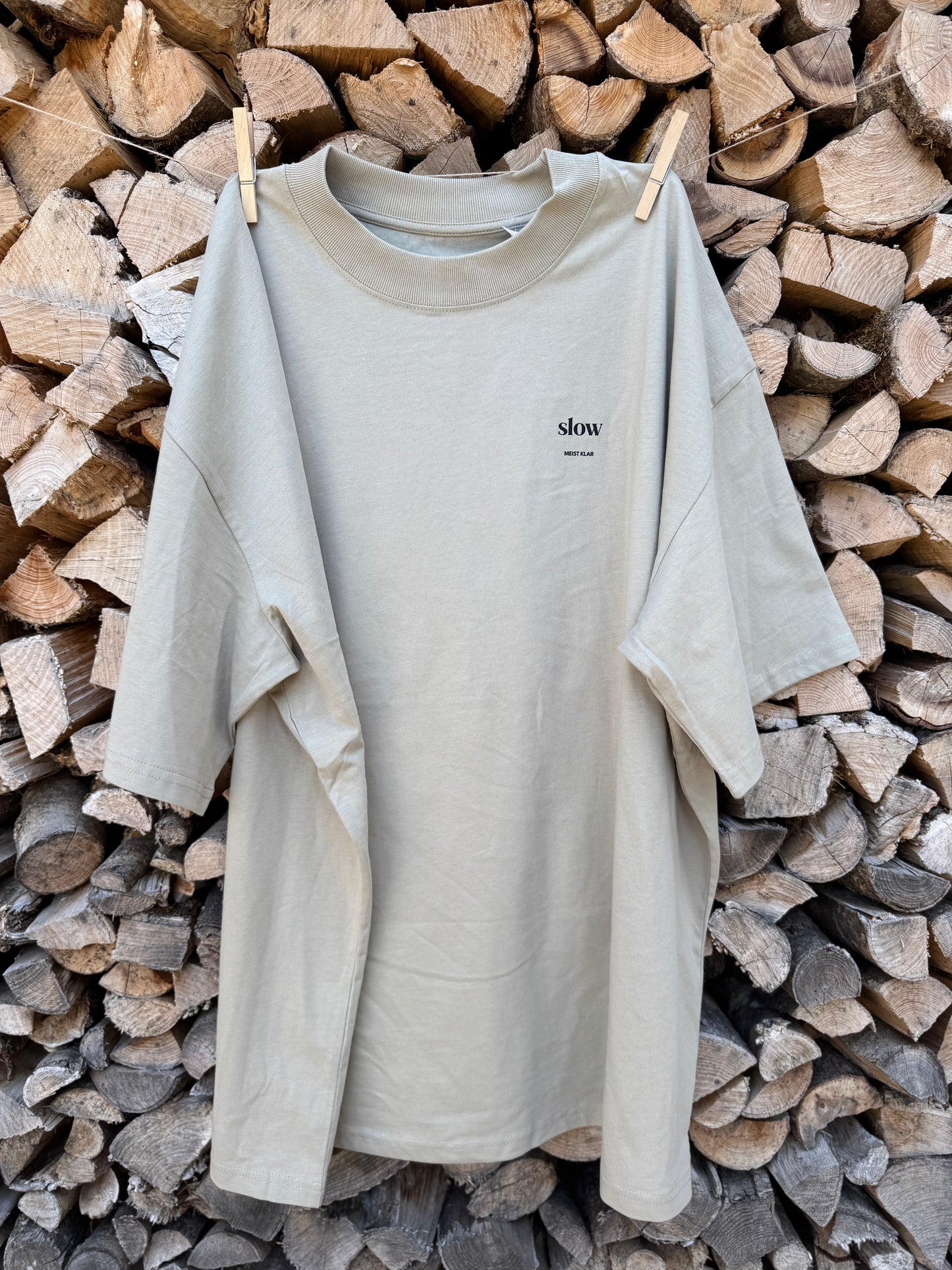 SLOW - OVERSIZE UNISEX T-SHIRT
